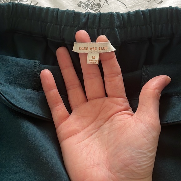 Skies Are Blue (Stitch Fix) Berenice Scallop Hem Skirt in Teal - Picture 4 of 9